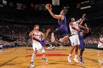 Dragićev Phoenix po razburljivi končnici klonil v Portlandu