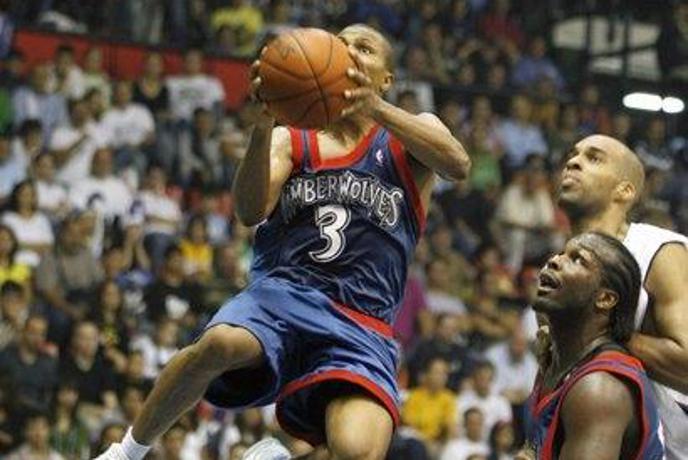 V NBA tri tekme suspenza za Telfairja