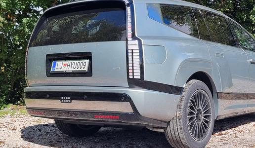 Privoščili si ga bodo tudi Slovenci: luksuzni SUV ponuja jasen pogled v prihodnost