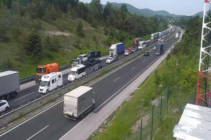 A1/E61/E70, Ljubljana - Koper, Razdrto - Postojna | Cestna kamera, pogled A1/E61/E70, Ljubljana–Koper, Razdrto–Postojna. | Foto DARS