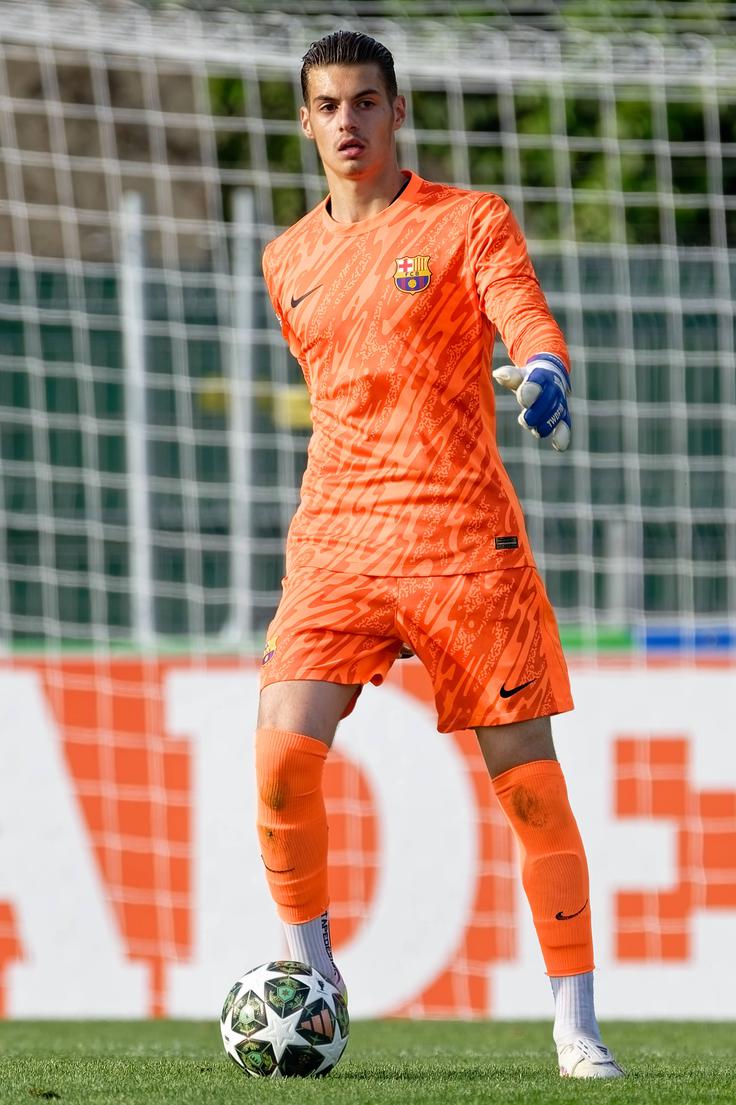 Aron Yaakobishvili se je razvijal v sloviti mladinski akademiji Barcelone. | Foto: Guliverimage