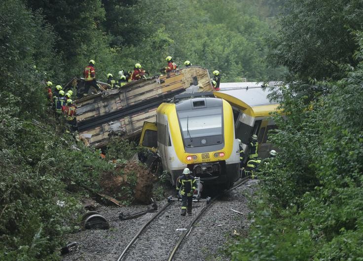 Na vlaku je bilo približno 100 ljudi, vzrok nesreče pa še ni znan. | Foto: Profimedia