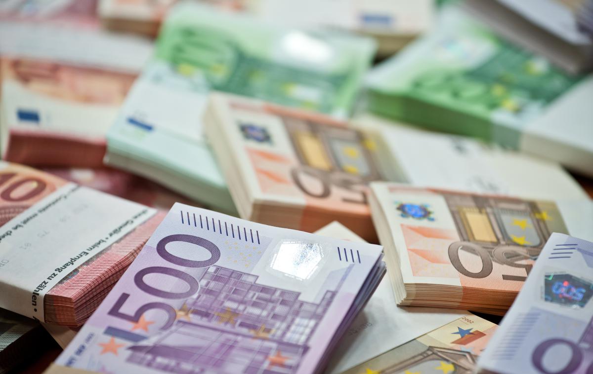 denar | Skupna vsota sofinanciranja znaša več kot 2,5 milijona evrov.  | Foto Getty Images