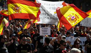 V Španiji množični shodi proti neodvisnosti Katalonije