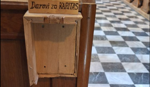 Vlomili v cerkev priljubljenega duhovnika