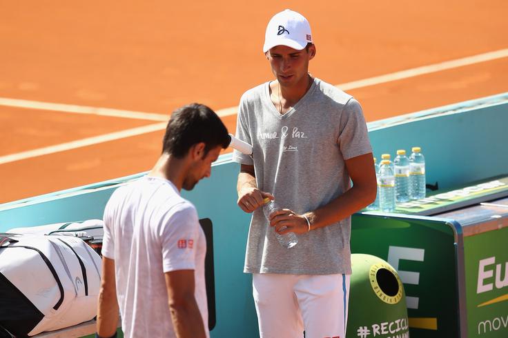 Novaka je do zdaj spremljal brat Marko. | Foto: Guliverimage/Getty Images