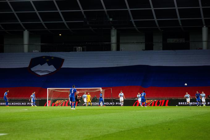 Brez gledalcev bo potekala tudi nedeljska tekma med Slovenijo in Moldavijo. | Foto: Grega Valančič / Sportida