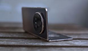 Honor Magic V5: pregibnež, ki zavrača kompromise