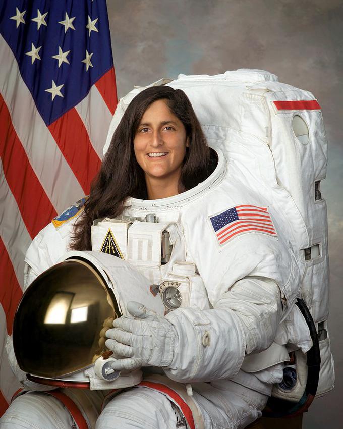 55-letna ameriška astronavtka Sunita Williams, rojena v Ohiu, je prapravnukinja Slovenke Marije Bohinc iz vasice Leše pri Tržiču, od koder jo je pot s trebuhom za kruhom okrog leta 1900 zanesla čez Atlantik. | Foto: Wikipedia Commons