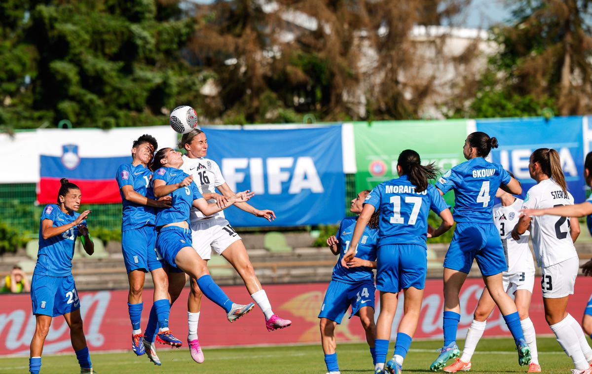 slovenska ženska nogometna reprezentanca : Grčija, liga narodov | Slovenke so na peti tekmi lige narodov dosegle peto zmago in naredile velik korak k neposrednemu napredovanju. | Foto Aleš Fevžer