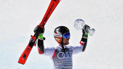 Hirscher z zmago potrdil kristalni globus, Kranjec brez točk