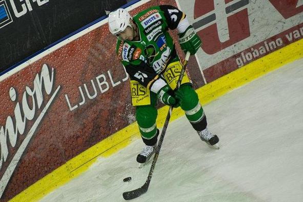 K. DeVergilio: Ob NHL-ovcih lahko le napreduješ
