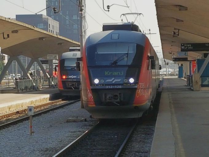 V tujini je vlak zelo razširjena oblika javnega prevoza, kako uporaben je dejansko v Sloveniji? | Foto: Srdjan Cvjetović