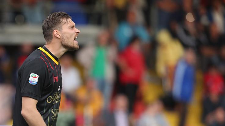 Po dveh zmagah je Vid Belec z Beneventom tokrat izgubil z 0:3 v gosteh pri Bologni. | Foto: Getty Images
