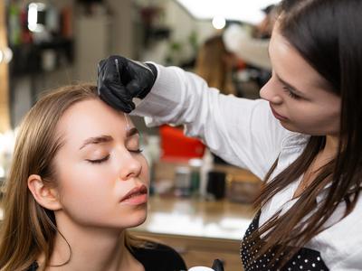 Vaše obrvi po laminaciji niso takšne, kot ste pričakovali? To so scenariji, o katerih se premalo govori.