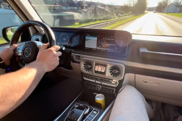 Objava prometnega prekrška na družbenem omrežju: ali tvegamo visoko kazen?