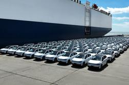Kitajci proti Evropi poslali prvo ladjo svojih avtomobilov #foto