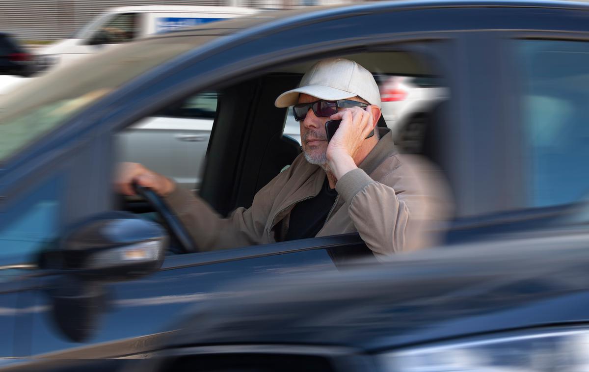 voznik, šofer, avto | Foto Shutterstock