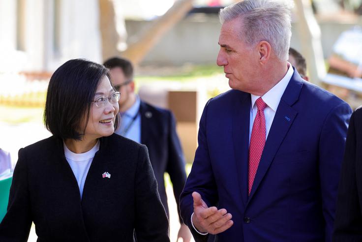 Kongresnik Kevin McCarthy in predsednica Tajvana Tsai Ing-wen.  | Foto: Reuters