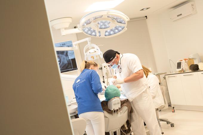 Preverite, zakaj pacienti iz vse Evrope zaupajo dr. Trampušu in Ortoimplant Dental Spa. | Foto: ORTOIMPLANT DENTAL SPA