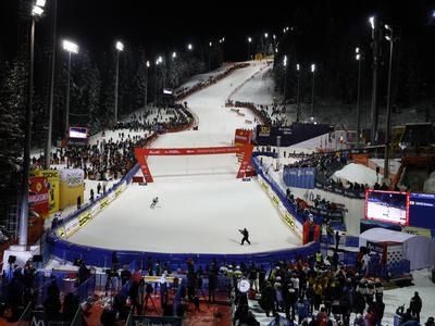 Komu slalom pod žarometi v Madonni di Campiglio?