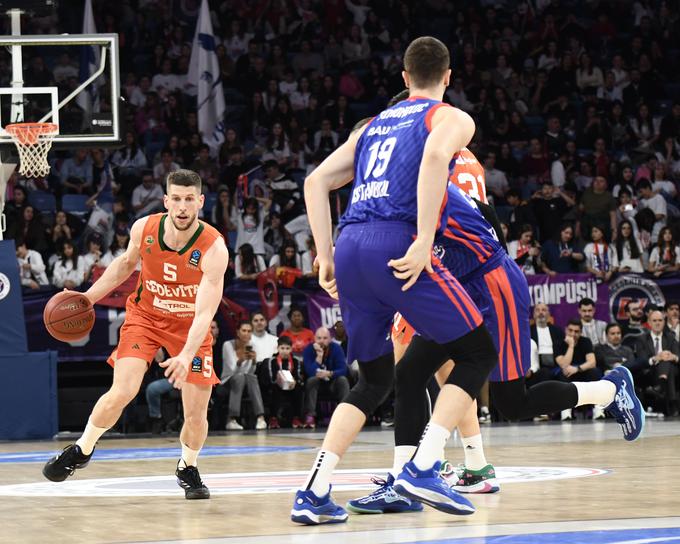 Cedevita Olimpija je v torek vodila večino tekme proti Bahčešehirju, a na koncu ostala brez napredovanja v polfinale. | Foto: Tine Ružič/Cedevita Olimpija