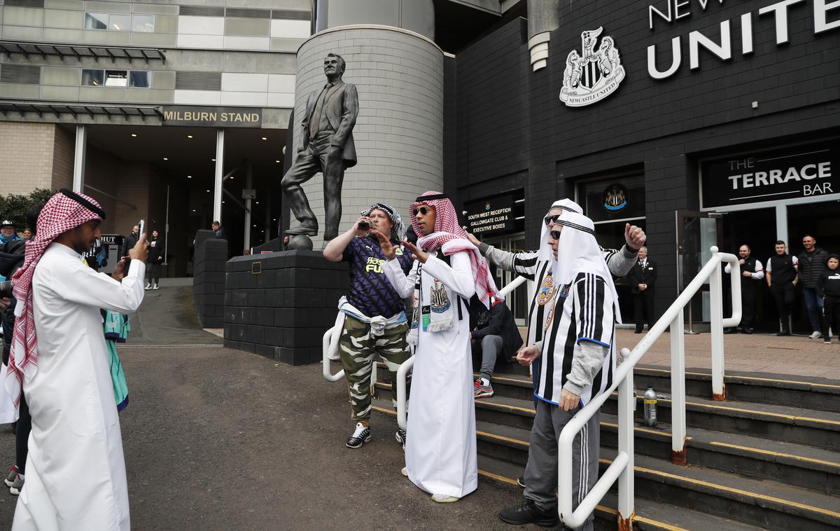 Newcastle navijači | Nekateri navijači so se oblekli v arabskem slogu. | Foto Guliverimage