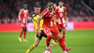 Bayern dominiral, a tesno dobil Der Klassiker