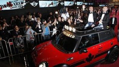 Mini cooper S oblečen v DSQUARED²