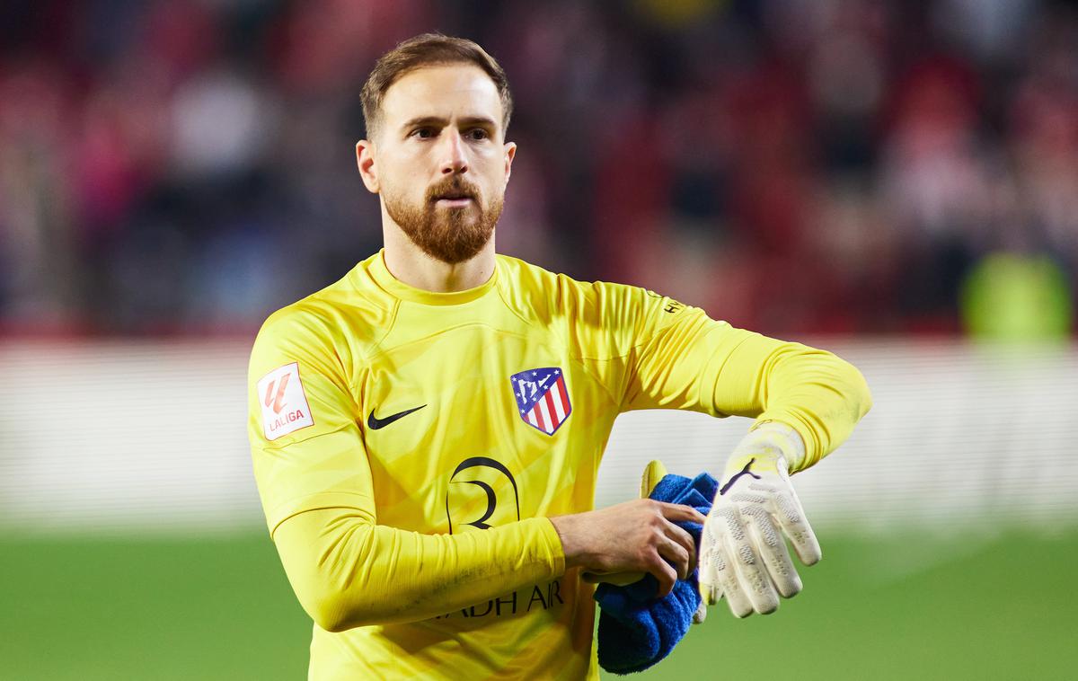 Jan Oblak | Jan Oblak je blestel na dvoboju v Parizu, kjer je pomagal Atleticu do "čudežne" zmage nad PSG z 2:1 s kar osmimi obrambami in še "asistenco" pri zadnjem zadetku. | Foto Guliverimage