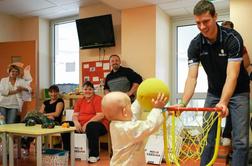 Goran Dragić razveselil otroke in mladostnike, obolele za rakom 