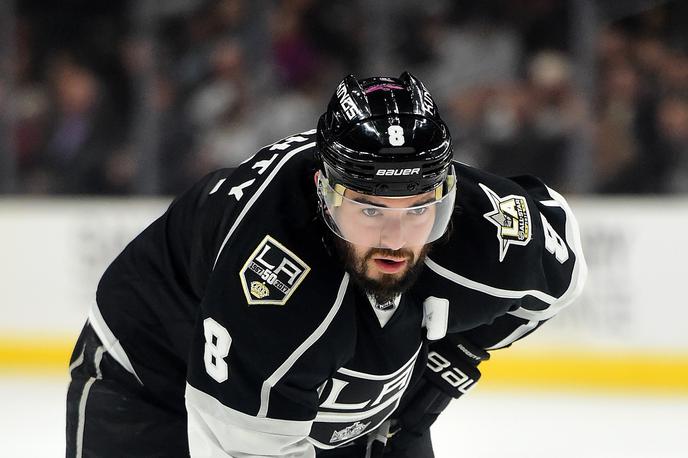 Drew Doughty Los Angeles King | Eden od nosilcev igre Los Angeles Kings Drew Doughty se je na pripravljalni tekmi poškodoval. Kako dolgo bo odsoten, še ni jasno. | Foto Getty Images