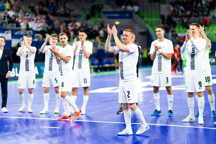 Tako se je zahvalil navijačem, ki so mu od srca čestitali za prvorojenko. | Foto: Filip Barbalić