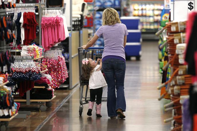 otroci in nakupovanje | Foto Reuters