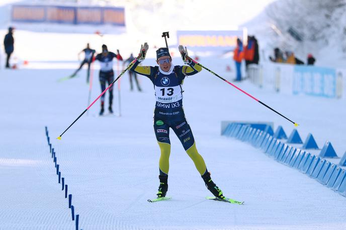 Elvira Öberg, Oberhof | Elvira Öberg je na zasledovanju v Oberhofu ubranila prvo mesto s sprinta. | Foto Reuters