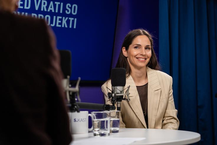 Čas za družabna omrežja imam omejen na 10 minut na dan, trdi Lea Sirk.  | Foto: Luka Petrič