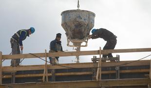 Slovenskim gradbincem močno  primanjkuje usposobljenih delavcev
