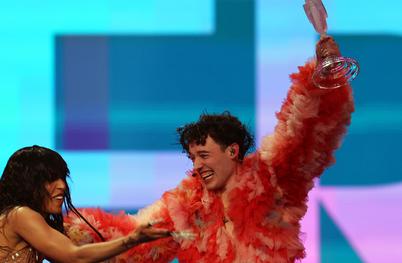 Zmagovalec Evrovizije Nemo se je odločil za drastično potezo