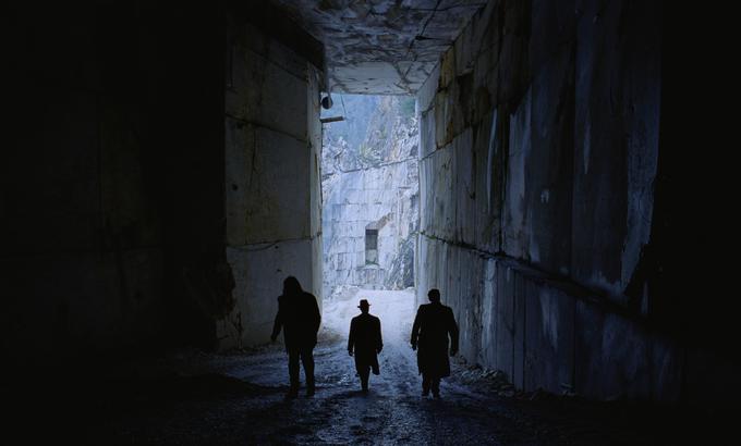 Monumentalni kadri, igre sence in svetlobe, velike gladke površine … Brutalist je vizualno eden najbolj izstopajočih filmov leta. | Foto: Karantanija Cinemas