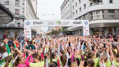 Prek osem tisoč otrok in mladine krstilo ljubljanske ulice