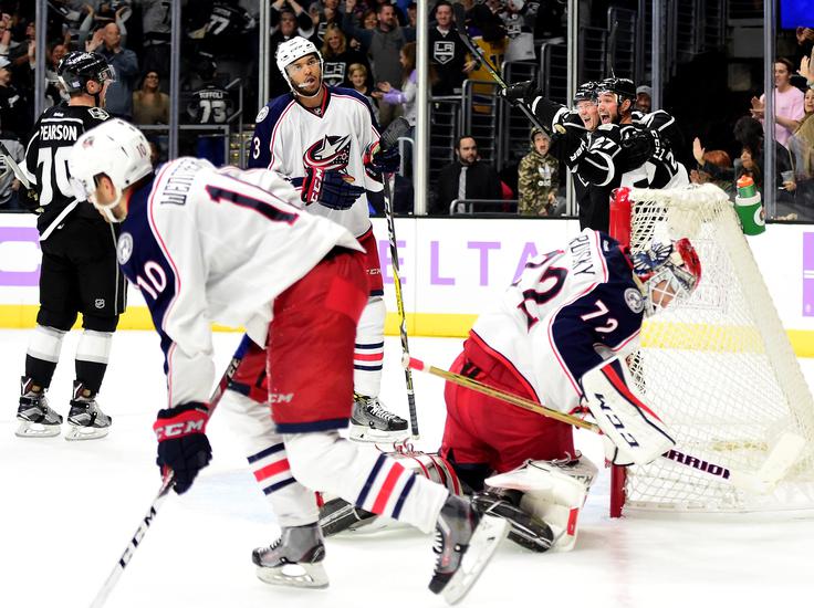 Hokejisti Los Angeles Kings se veselijo tretje zaporedne zmage. | Foto: Getty Images