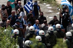 V nasilnih protestih v Skopju več ranjenih