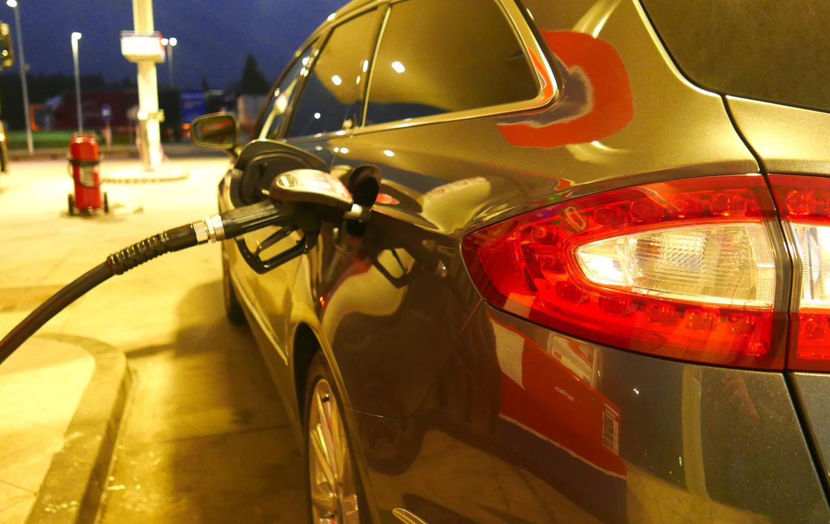 gorivo bencinske črpalke | Foto Gregor Pavšič