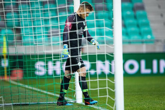 Nejc Vidmar je dvakrat moral po žogo v svoj gol. | Foto: Grega Valančič/Sportida