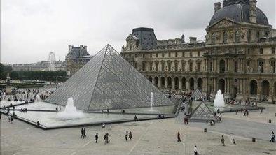 Louvre svoje prostore prvič namenil glasbeniku