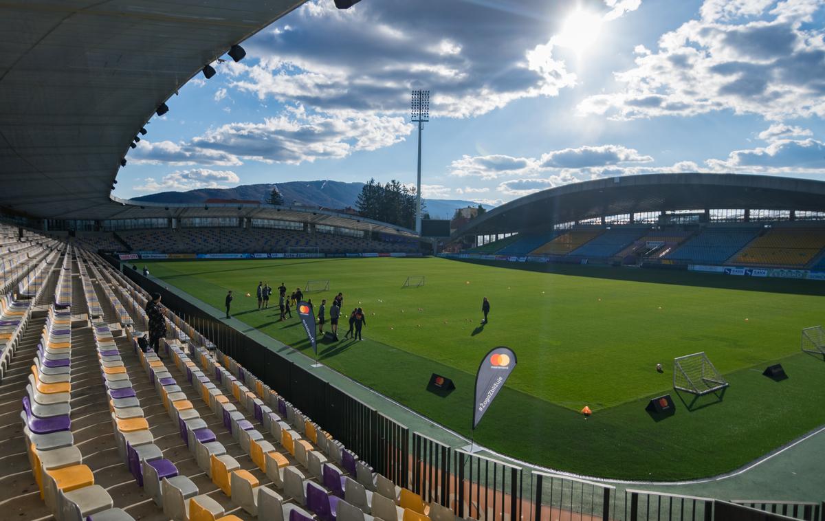 Maribor Ljudski vrt Žoga Zbližuje Mastercard | Ljudski vrt naj bi bil obnovljen leta 2021. | Foto Matjaž Vertuš