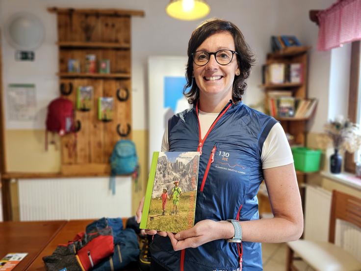 Urška Petek je avtorica novega planinskega priročnika za družine in otroke. | Foto: Manca Ogrin/PZS