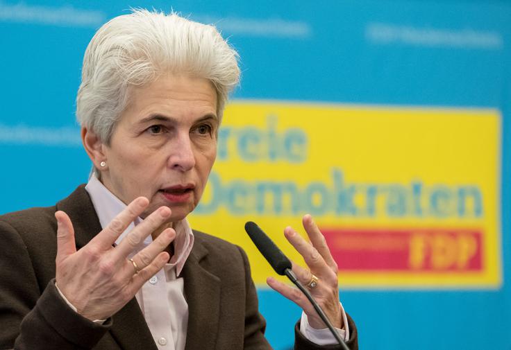 Vse več nemških politikov, med njimi je tudi članica liberalne FDP Marie-Agnes Strack-Zimmermann (na fotografiji), zaradi nepredvidljive Trumpove politike zahteva vrnitev nemškega zlata iz ZDA v domovino. | Foto: Guliverimage