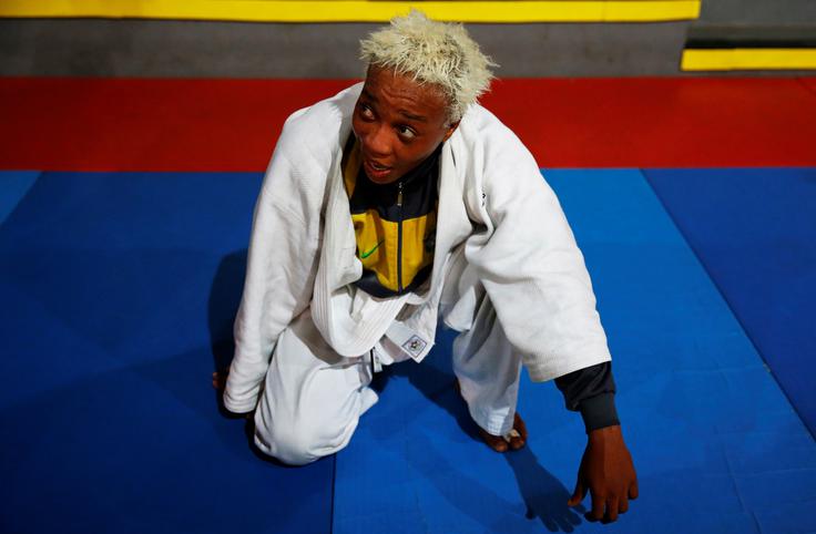 Yolande Mabika je 28-letna judoistka iz Demokratične republike Kongo. Še majhna je bila ločena od staršev, helikopter jo je odpeljal v Kinšaso, v domu za izgubljene otroke je spoznala judo: "Bila sem ločena od družine, mnogo sem jokala, z judom pa se je zame začelo boljše življenje." Zdaj živi v Braziliji. | Foto: Reuters