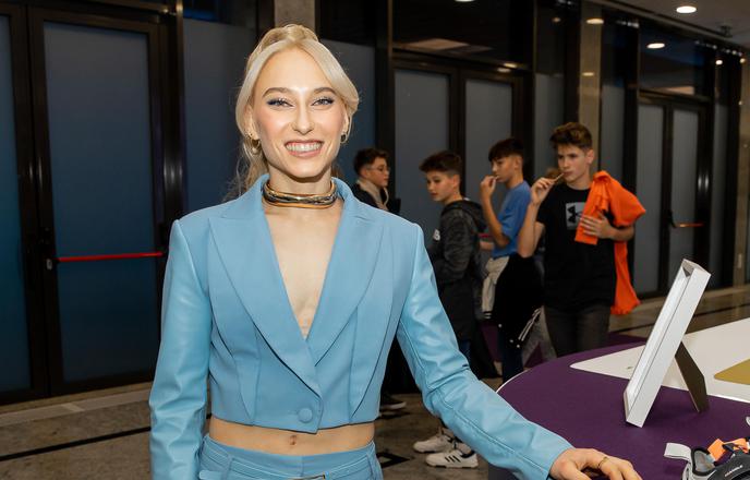 Večer, ko je Janja Garnbret kar trikrat ostala brez besed – od Mikaele Shiffrin in DJ Umeka do 318 tisočakov za mlade talente #video